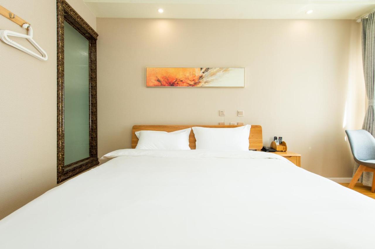 J Hotel เซี่ยงไฮ้ ภายนอก รูปภาพ