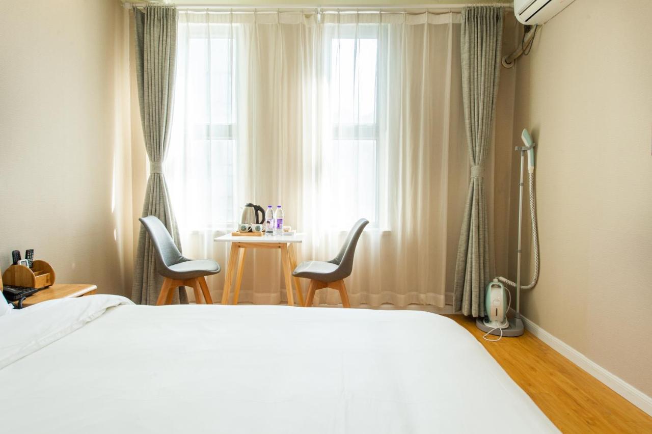 J Hotel เซี่ยงไฮ้ ภายนอก รูปภาพ