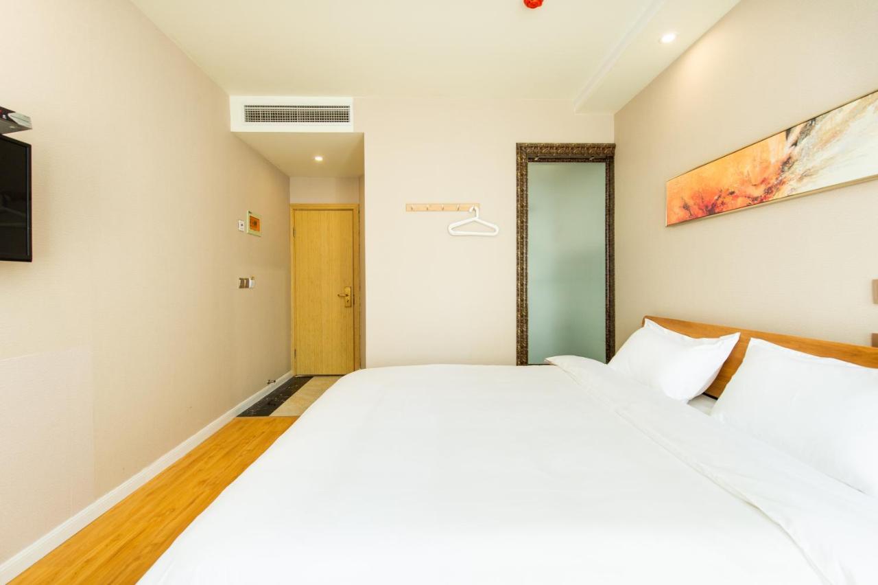 J Hotel เซี่ยงไฮ้ ภายนอก รูปภาพ